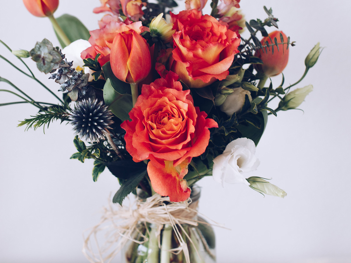 A beautiful flower arrangement in a glass vase.